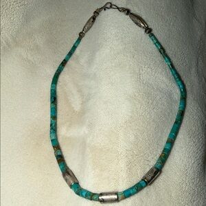 Vintage Elegant Turquoise and Silver Necklace